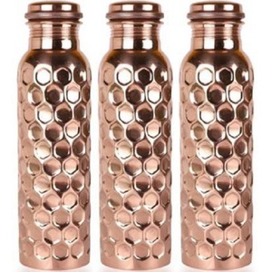 Bouteille d'eau potable en cuivre de dernière conception très vendue pour l'extérieur et les visites disponibles aux prix de gros de l'Inde - Product Image 4