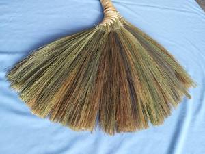 Balai en paille souple, balai en herbe avec manche en plastique - Product Image 6