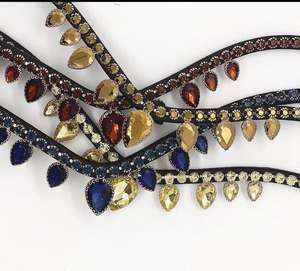 Frontal Premium con Cristales Brillantes de 12 mm, Apto para Varios Tamaños y Colores de Bridas - Product Image 1