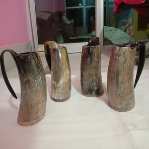 Venta al por mayor Cuerno de búfalo Jarras de cerveza Acabado a mano Estilo animal Artesanías naturales en diseño vikingo pulido - Product Image 5