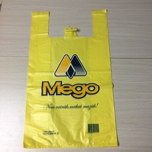 Bolsas de Plástico con Asas Largas, Bolsas para Camisetas y Comestibles, Material LDPE, Desechables, Marca Hung Yen - Product Image 1