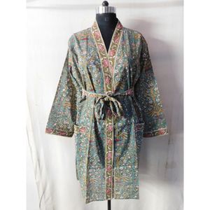 Vestido étnico de fiesta de playa para mujer de calidad asegurada, traje de verano ligero para uso junto a la piscina y vacaciones disponible para la venta - Product Image 1