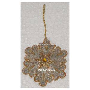 Adornos Navideños Bordados a Mano - Product Image 1