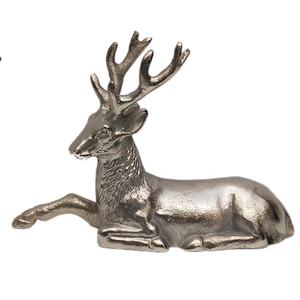 Estatua de Reno para Ocasiones Navideñas - Product Image 1