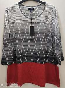 เสื้อยืดผ้าฝ้ายแขนยาวแบบลำลองสำหรับผู้หญิงชุดถักแบบระบายอากาศได้ฉลากแบรนด์ดั้งเดิมที่ออกแบบในบังคลาเทศ - Product Image 2