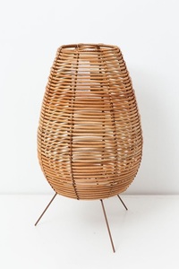 Abat-jour de table en rotin fait à la main, sur pied, pour la décoration de la maison - Product Image 3