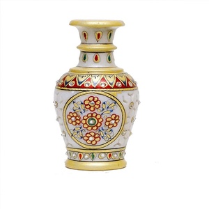 Jarrones de metal de diseño único para decoración del hogar, jarrones modernos para flores - Product Image 1