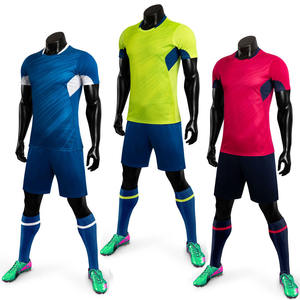 Camiseta de Fútbol Personalizada de Secado Rápido, Anti-UV, Transpirable, 100% Poliéster, Servicio OEM, Venta al por Mayor, Manga Corta, Números y Nombres Personalizados - Product Image 3