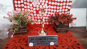 Candelabro de latón exclusivo, suministros de Iglesia, Brassworld, India - Product Image 3