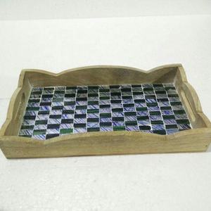 Plateau de service et de rangement multifonctionnel en mosaïque de verre et bois de manguier, fait main, durable, à un seul niveau, pour la maison et la cuisine - Product Image 1