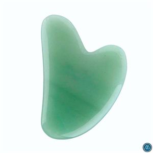 Vente en gros de gua sha en jade vert naturel de qualité supérieure pour femmes massage du visage aux pierres précieuses sculptées pour les soins de la peau et la circulation sanguine - Product Image 3