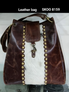 Bolso bohemio de estilo occidental bohemio Tejido a mano de cuero suave marrón con borlas y flecos Decoración de perlas - Product Image 2