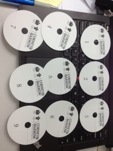 Marcadores de Copas de Vino Corney & Barrow, Juego de 4 Discos Numerados con Diseño Blanco para Eventos de Degustación de Vinos - Product Image 5