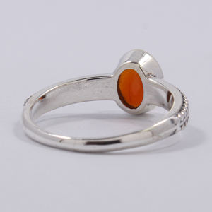 Anillo de Plata de Ley 925 Hecho a Mano con Engaste de Bisel para Mujer, con Gema Natural de Cornalina Naranja, Estilo Deportivo y para Boda - Product Image 4
