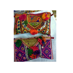 กระเป๋าเดินทาง Banjara แนววินเทจกระเป๋าคลัทช์จากอินเดีย - Product Image 3