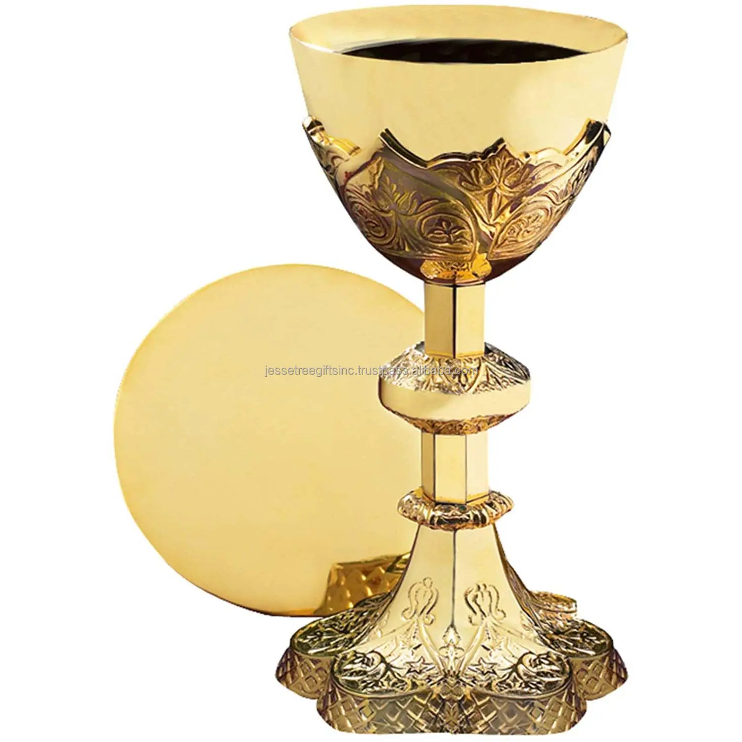 Classic Style Metal Church Chalice With Shiny Golden Plated Finishing Floral Embossed Design With Round Paten For Drinking