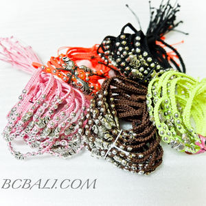 Nueva tendencia Moda Pulsera de cáñamo Encantos Color sólido Amistad Estilo Envío gratis 300 piezas en todos los colores - Product Image 3