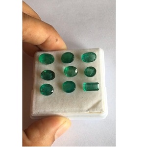 Accessoire de bijoux de qualité pierre précieuse vert émeraude naturelle de qualité AAA avec certificat IGI - Product Image 2