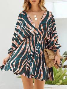 Automne fête porter Sexy Mini robe pour les filles nouvelle impression d'été 100% coton col en v profond décontracté demi manches tissé taille naturelle - Product Image 4