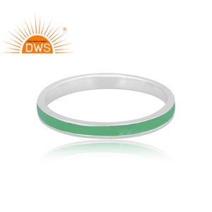 Bague en argent sterling 925 avec design en émail vert pour femme Fabricant de bijoux en argent Collection délicate - Product Image 2