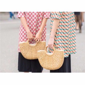 Bolsa hecha a mano con forma de semircírculo, hecha a mano, de Sedge, de Vietnam - Product Image 6