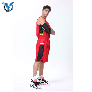 Conjunto de Uniforme de Baloncesto para Hombre, Camiseta sin Mangas con Cuello en V y Pantalones Cortos con Cintura Elástica, Diseño con Bloques de Color, Poliéster que Absorbe la Humedad - Product Image 5