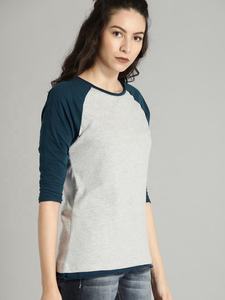 Camiseta de Roadster EverGlow para mujer, cuello redondo liso gris, ecológica para el verano con decoración de apliques - Product Image 4
