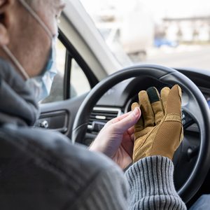 Gants en cuir à écran tactile pour doigts entiers, écologiques, multifonctions, quatre saisons, conduite, moto, hiver, fabriqués au Pakistan - Product Image 6