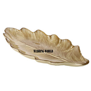 Plateau de service en métal au design feuille le plus vendu plateau de cuisine décoratif de comptoir de restaurant pour usage domestique - Product Image 2