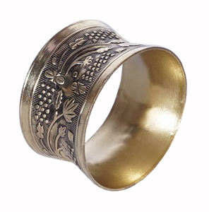 Servilleteros de latón hechos a mano de lujo Soportes de metal de diseño redondo elegante para bodas Fiestas Hoteles - Product Image 6