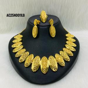 ชุดสร้อยคอทองเหลืองชุบทอง1กรัมโซ่กล่องดอกไม้อินเทรนด์สำหรับงานแต่งงานหรืองานปาร์ตี้สำหรับวันครบรอบและของขวัญ - Product Image 1