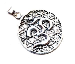 Pendentif Om couleur argent or 3x3 cm, pendentif prêt à être expédié pour femmes fille Yoga indien Hindu OM inde Religion - Product Image 2
