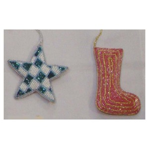 Adorno colgante navideño con forma de estrella y artículo de calcetín navideño - Product Image 1