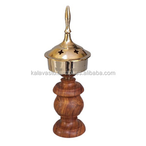 Brûleur d'encens et de charbon de bois en laiton et en bois fait à la main Brûleur de parfumerie religieuse pour la décoration intérieure avec base en bois - Product Image 6
