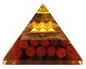 Rudraksha Orgone Piramides ~ Shiva Lingam ~ Emf Bescherming Crystal Orgonite / Organite Piramide Voor Vastu Holistische Decor