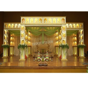 Mandap Ganesha pour cérémonie de mariage indienne, mariage hindou, décoration de mandap en cristal Ganesh, grands piliers Ganesha, décoration de mandap, États-Unis - Product Image 1