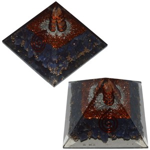 Aventurine Orgone Pyramides Énergie Sculpté Agate Mascottes pour Feng Shui Protège des Radiations EMF Orgonite Technique Gravure - Product Image 1