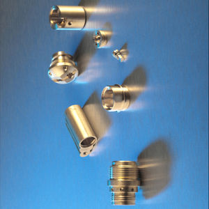 Piezas de fresado de metal CNC pequeñas personalizadas, servicio de mecanizado de latón de acero inoxidable y aluminio de alta precisión - Product Image 1