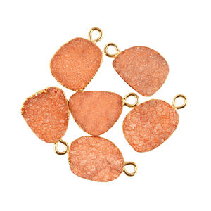 Conector druzy de azúcar naranja natural, conector galvanizado de latón dorado, suministros de conector colgante hecho a mano de fianza única DIY - Product Image 1