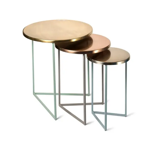 Drei verschiedene Größen runde Form Metall Beistell tisch mit stilvollen Ständer Gold Metall Beistell tisch für Innenräume
