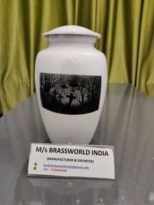 Urna de cremación para adultos pintada a mano de aluminio Brassworld India Cementerio Suministros funerarios - Product Image 3