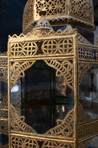 Haute qualité fait à la main marocain fer suspendu lanterne lampe coloré verre décoration de la maison pour noël nouvel an - Product Image 4