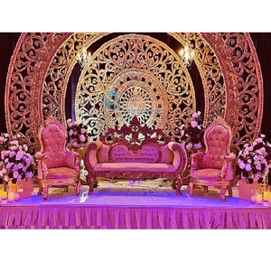 Hermosos Marcos en Forma de C de FRP para Escenario de Boda, Impresionante Decoración de Escenario de Boda, Escenario con Tema Dorado para Bodas Indias, Escenario de Fibra de Lujo de EE. UU. - Product Image 1