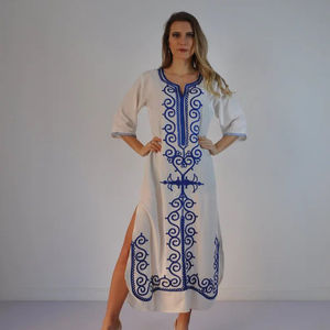 Caftán bordado para mujer, Media manga, escote en V, bohemio - Product Image 1