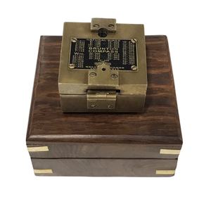 Derivación de latón para brújula náutica, cuadrada en caja de madera, accesorios para acampada y senderismo - Product Image 1