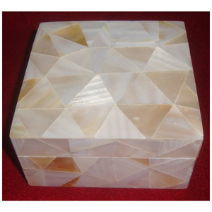 แม่ทำด้วยมือที่ไม่ซ้ำกันของกล่องเครื่องประดับไม้มุก - Product Image 1