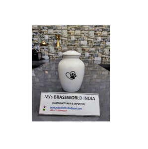 Urne funéraire en aluminium peinte à la main en forme de cœur avec patte unique Fournitures funéraires - Product Image 1