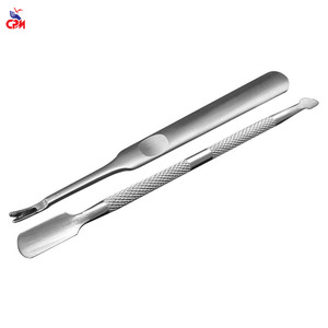 Pousse-cuticules professionnel à double extrémité en acier inoxydable, outil de soin des cuticules pour manucure et pédicure en salon - Product Image 4