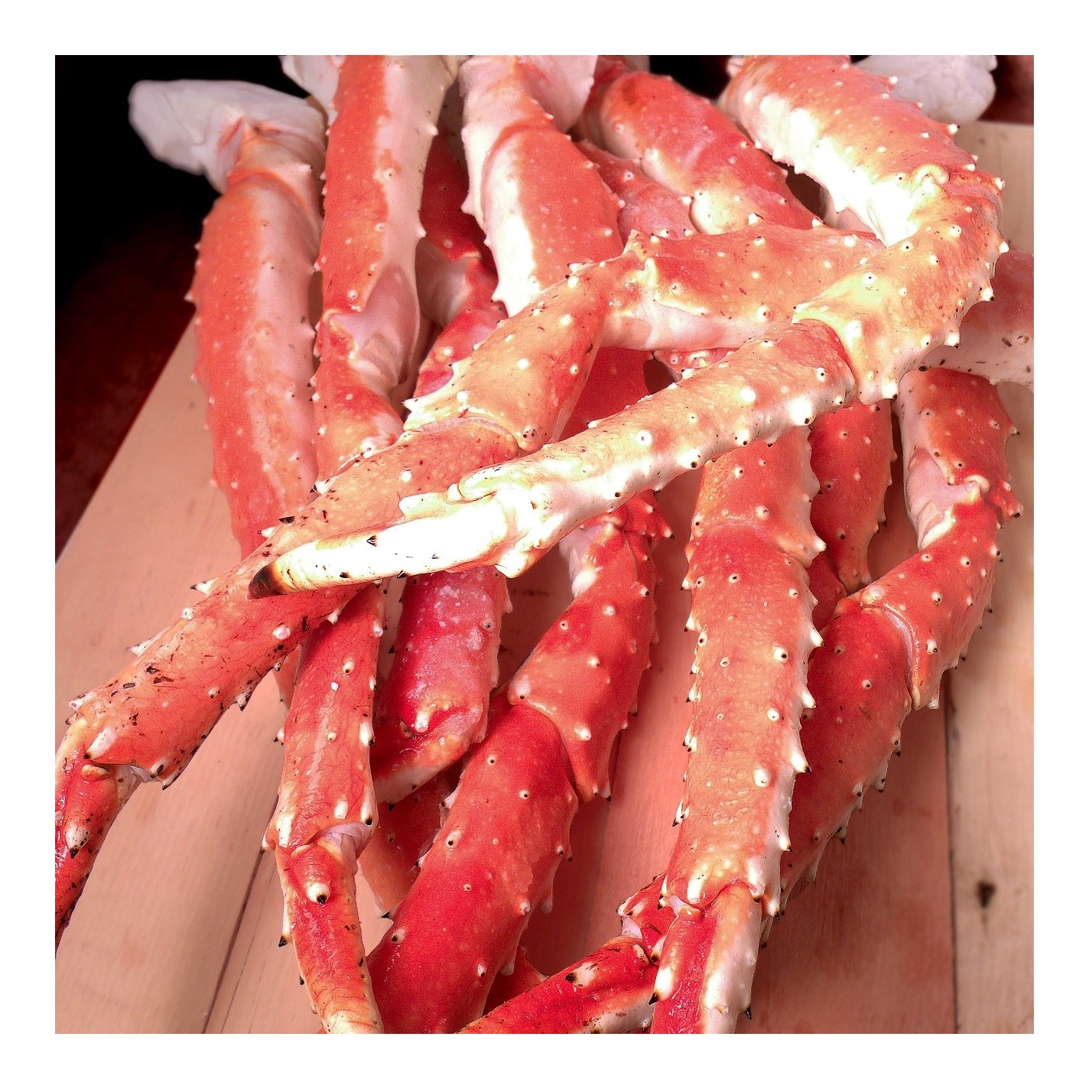 Живой краб. Red Crab мясо краба. Снежный краб и Камчатский краб. Red King Crab краб мясо коробка. Снежный краб живой