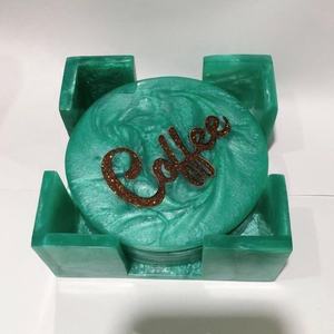 Lametierartz Ensemble de sous-verres avec logo personnalisé Beaux sous-verres en résine dans différents modèles et couleurs pour un usage domestique - Product Image 6